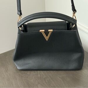 Elegant Black Letter V Crossbody Bag Gold Accent